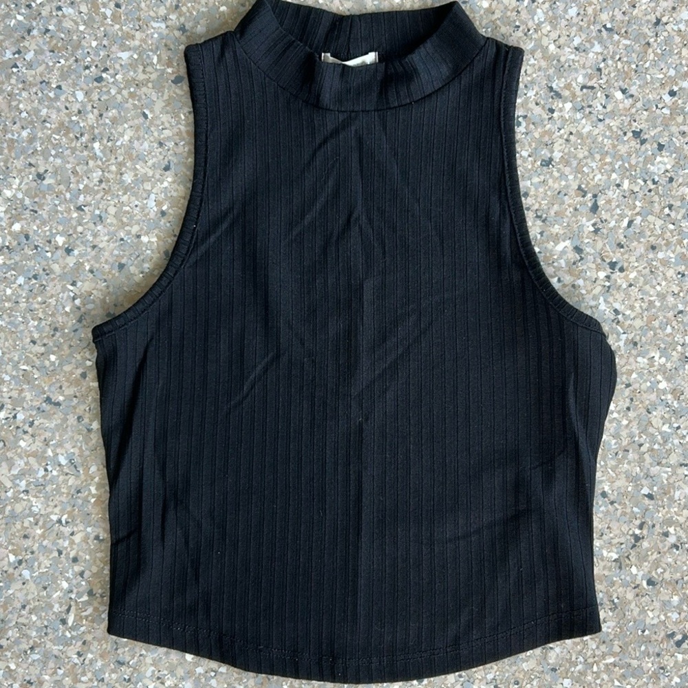 Halter mock neck crop top